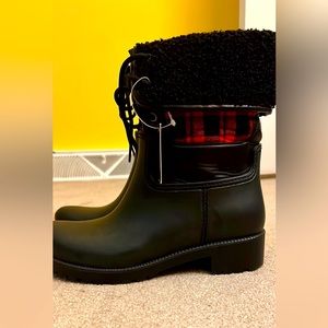 Henry Ferrara Rain /Snow Boots.
